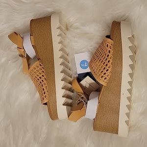 Universal Thread Tan Alba wedge Platform Sandals Ultimate Comfort Foam 7.5M NEW…